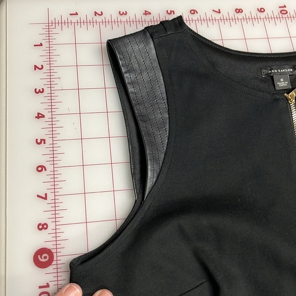 ANN TAYLOR Faux Leather Detail Gold Zip Career/Minimalist Black Sheath Dress 6 - Picture 6 of 15